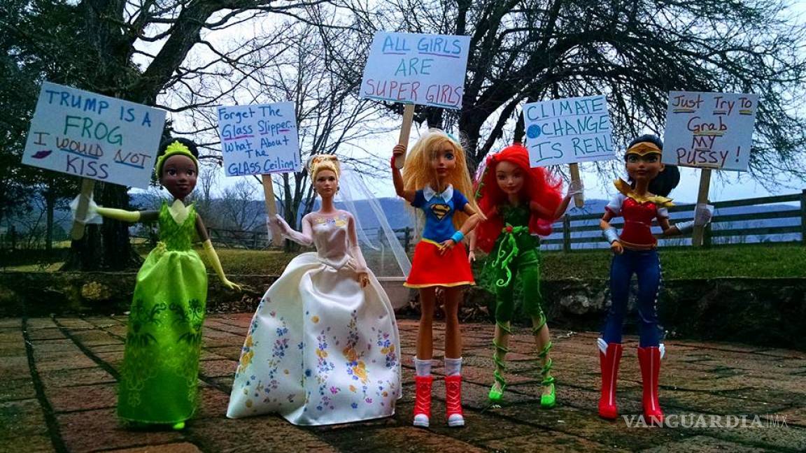 Con muñecas y garabatos, así protestaron niñas contra Trump