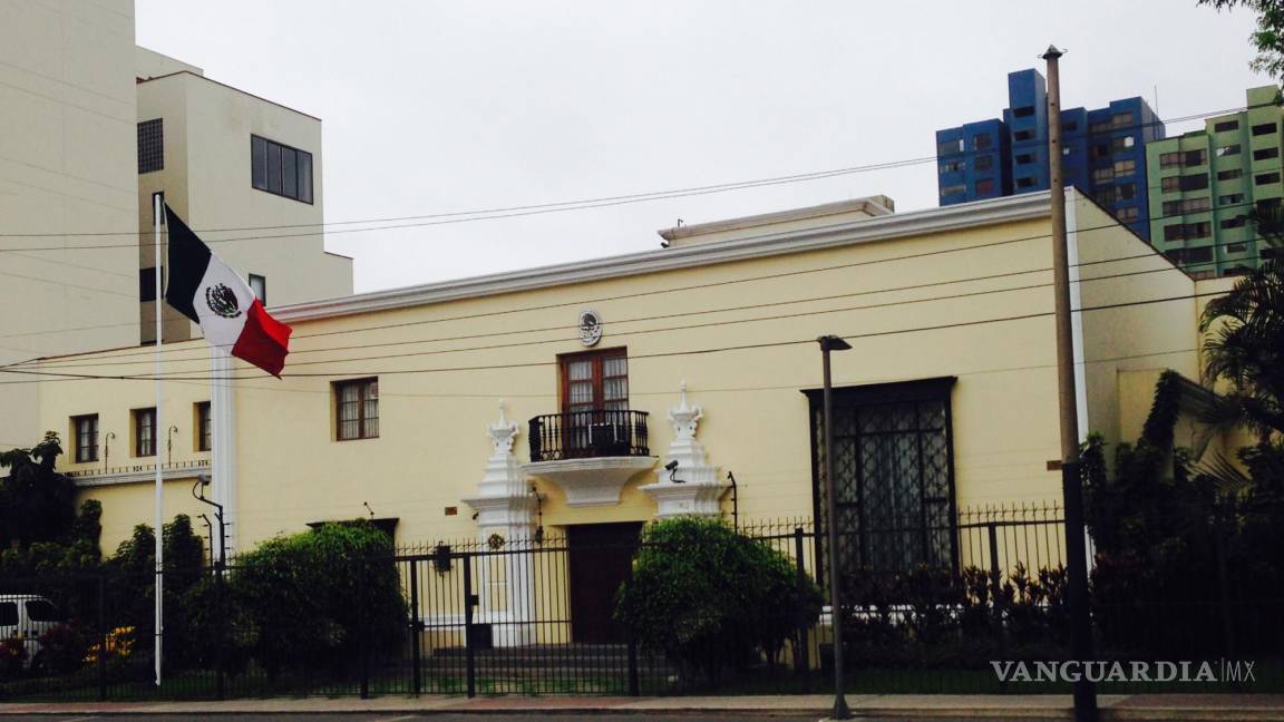 Buscan más de 250 mexicanos salir de Perú: Embajada