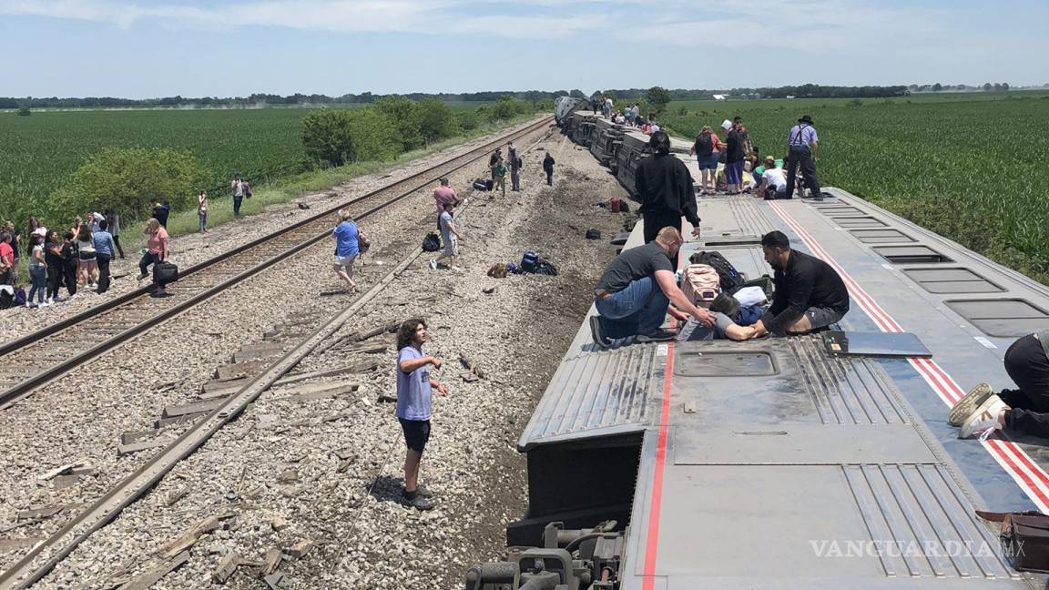 Tres muertos y más de 200 heridos deja descarrilamiento de tren en Missouri