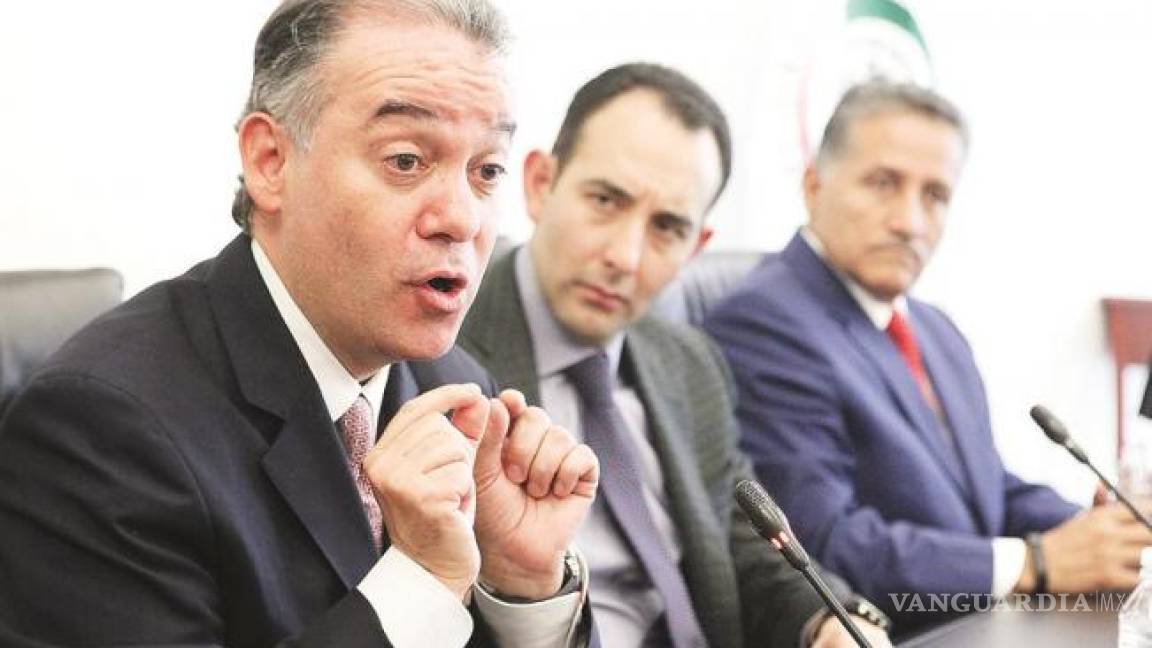 Peña Nieto propone que procurador no se convierta en automático en Fiscal General