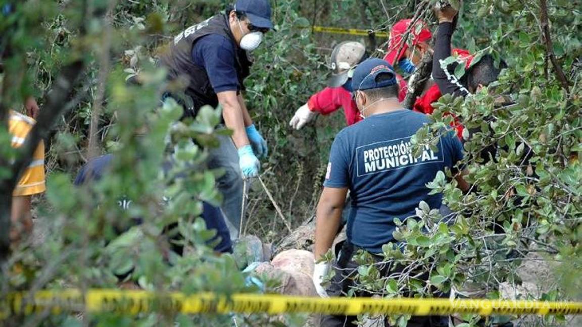 Hallan 3 cuerpos en fosa clandestina de Chilapa, Guerrero