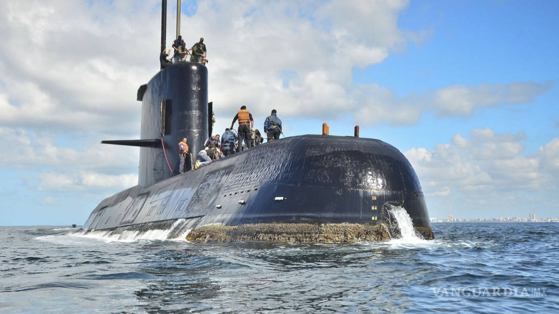 Argentina extiende búsqueda de submarino extraviado