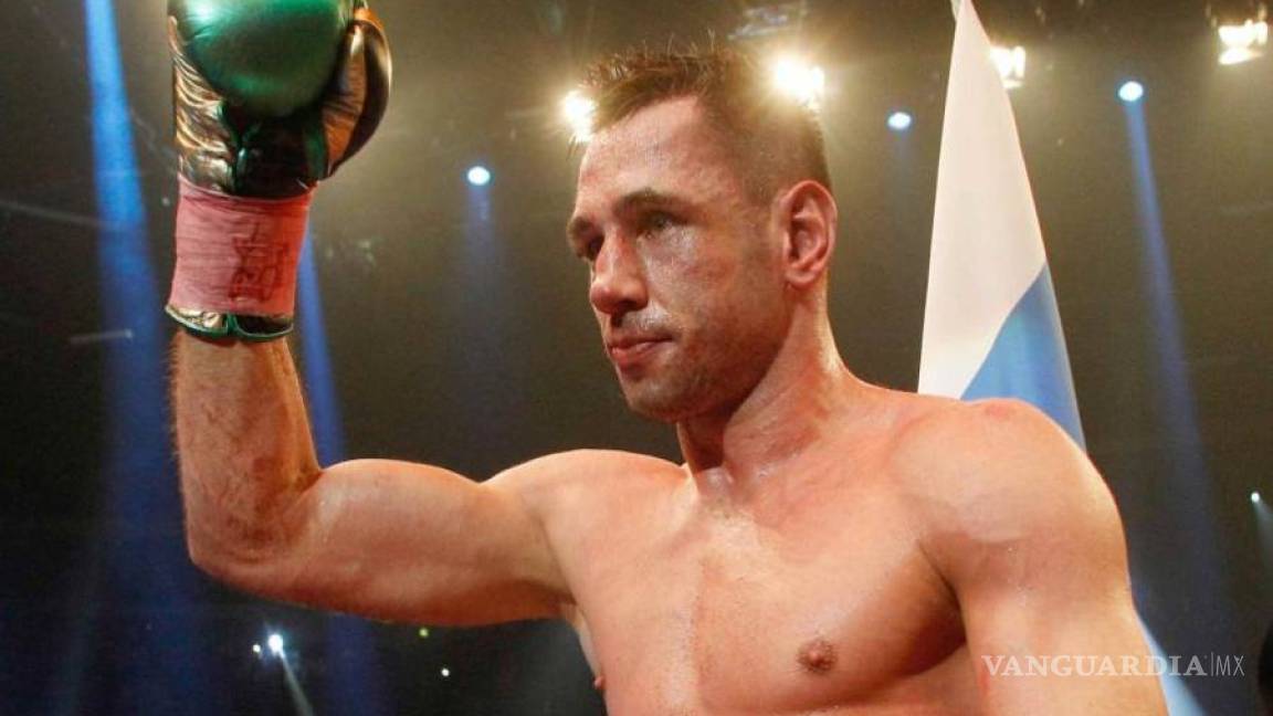 Boxeador alemán Sturm renuncia a su título de campeón mundial
