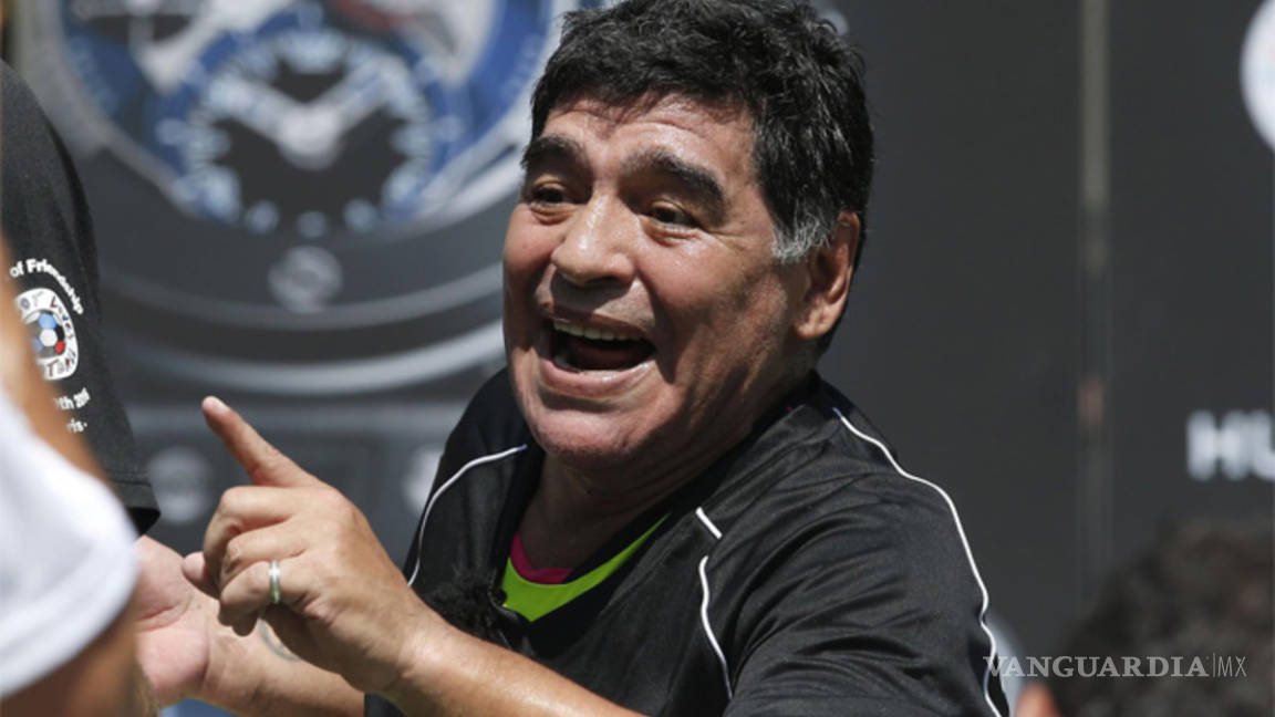 Maradona felicita a Almeyda por el título con Chivas