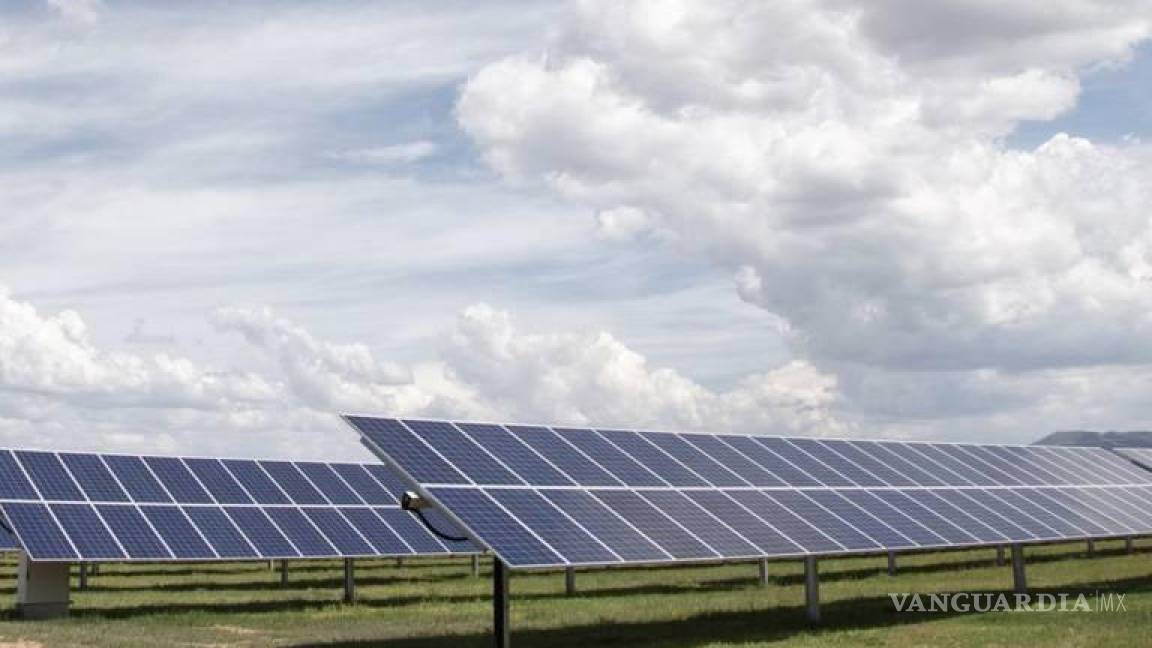 CRE emitirá regulaciones que afectarán rentabilidad de instalación de paneles solares en empresas