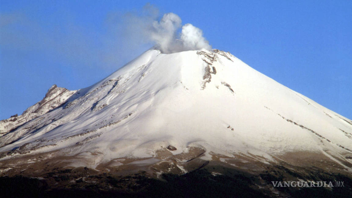 Popocatépetl emite 44 exhalaciones durante últimas horas