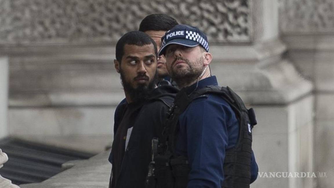 Detienen frente al Parlamento británico a sospechoso de planear atentado