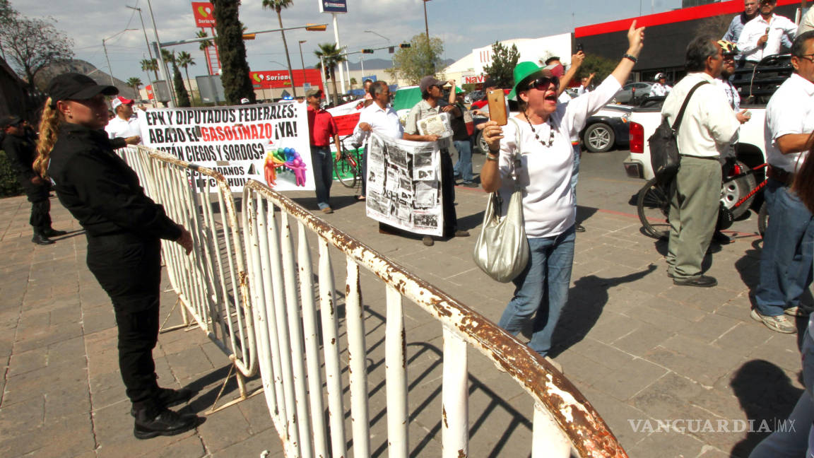 Marchan contra ‘gasolinazo’ en Saltillo