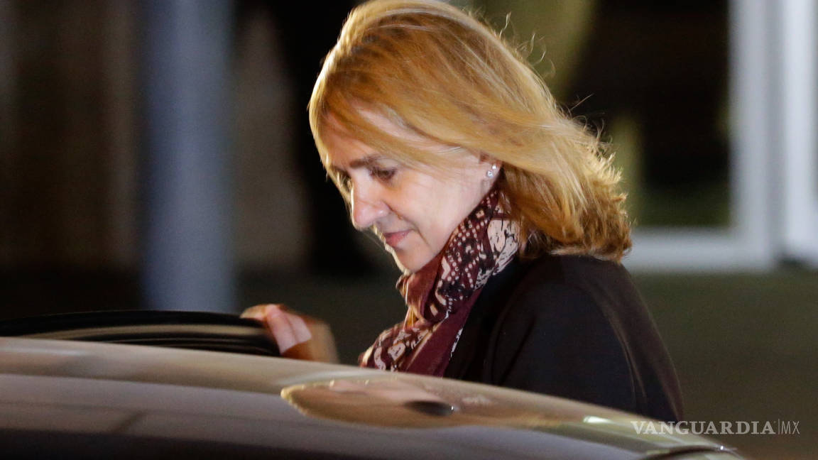 Hermana del rey de España declara en juicio por corrupción
