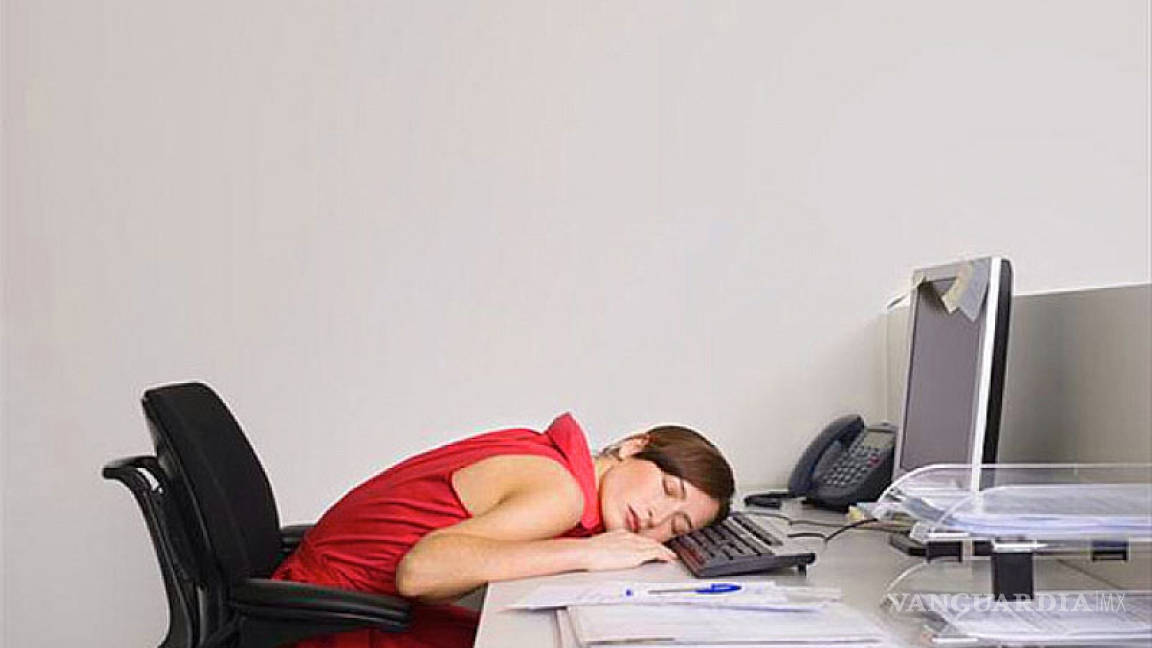 Dormir en la oficina logra mayor productividad