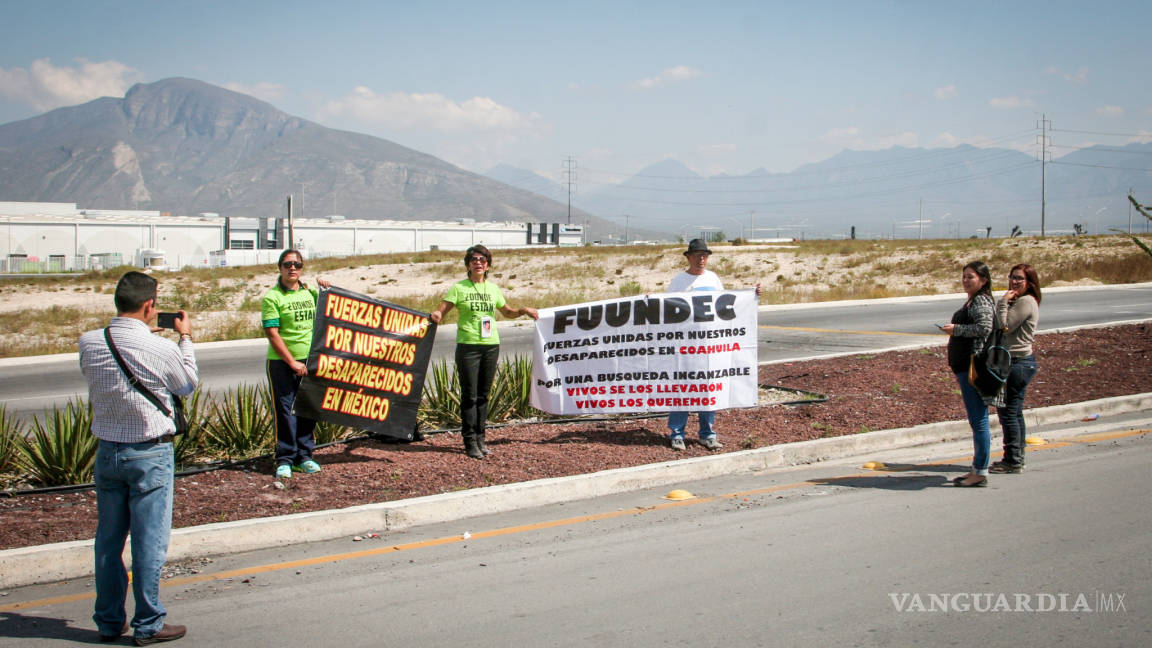 Piden familiares de desaparecidos de Coahuila ayuda a Enrique Peña Nieto