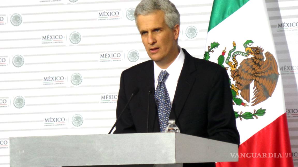 EPN nombra a Carlos Pérez Verdía como coordinador de asesores