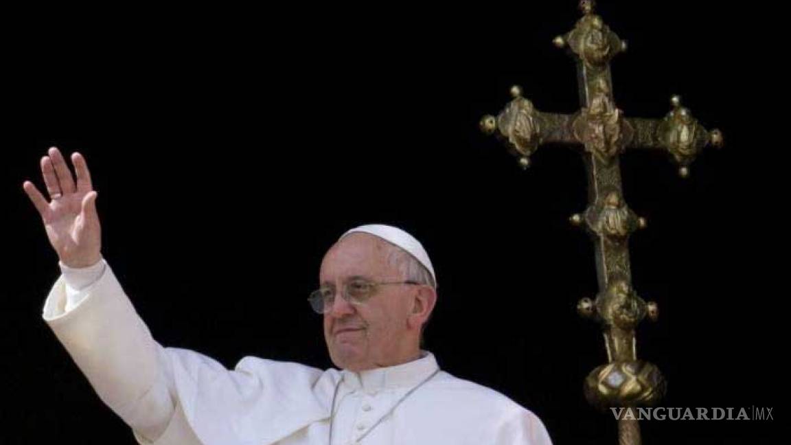 Regala el Papa Francisco rosa de oro a la Virgen de Guadalupe