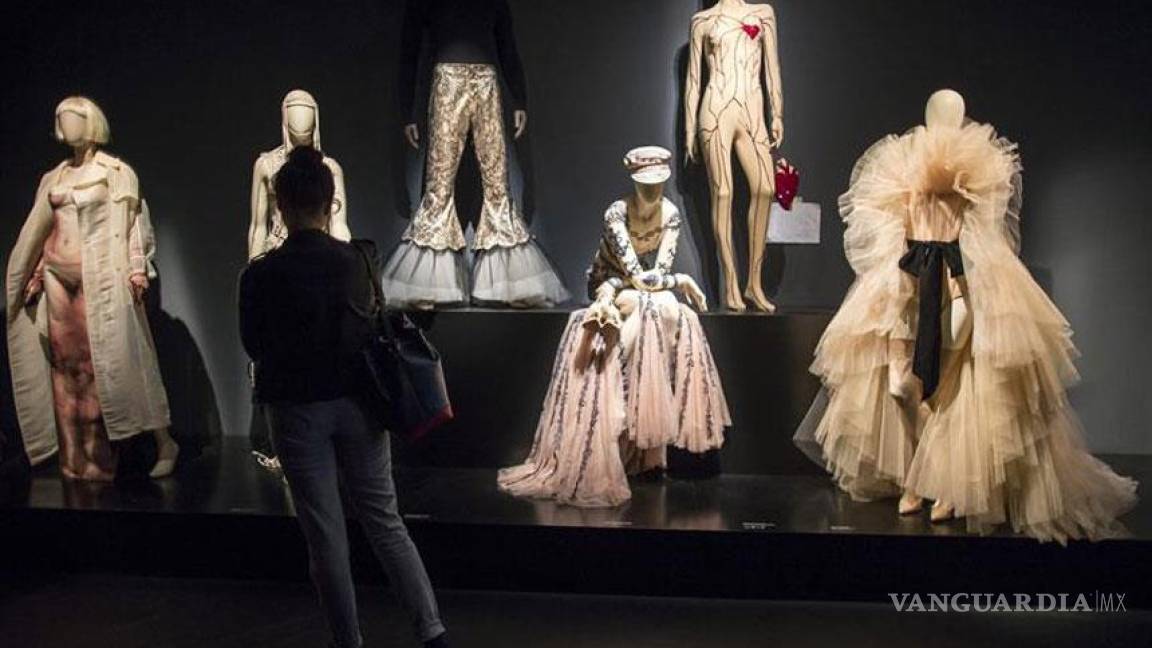 De Madonna a Conchita Wurst, París muestra el mundo de Gaultier