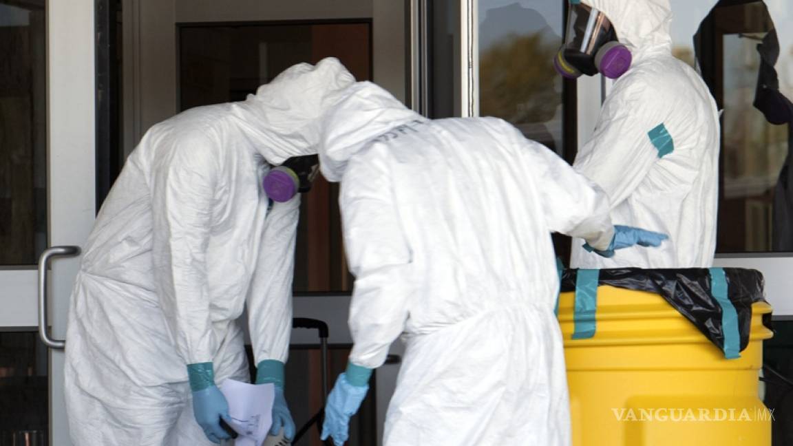 Ébola suma 4 mil 951 muertos; OMS emite nuevas reglas de protección