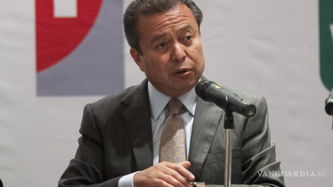 A días de dejar la dirigencia del PRI, César Camacho se reúne con Peña Nieto
