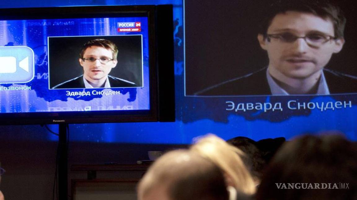 Snowden ahora cuestiona a Putin