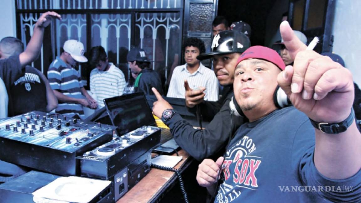 'El Barra': La historia de un DJ de barrio