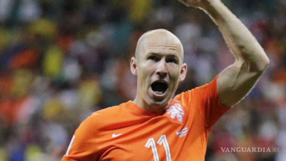Robben es &quot;sin duda&quot; más que Messi: Van Marwijk