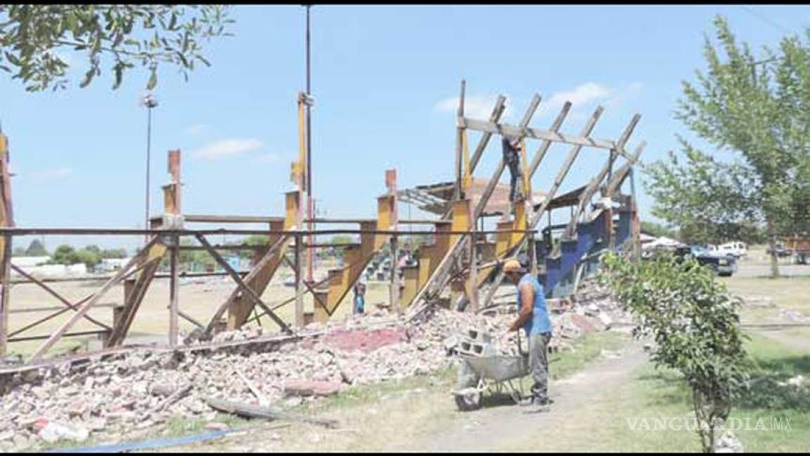 Reconstruye Municipio y Minosa campo de beisbol en Barroterán