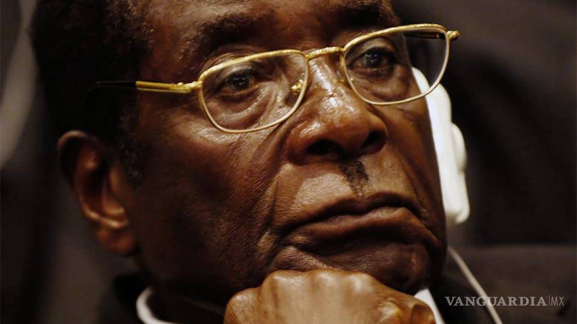 Presidente de Zimbabwe promete &quot;infierno&quot; para gays