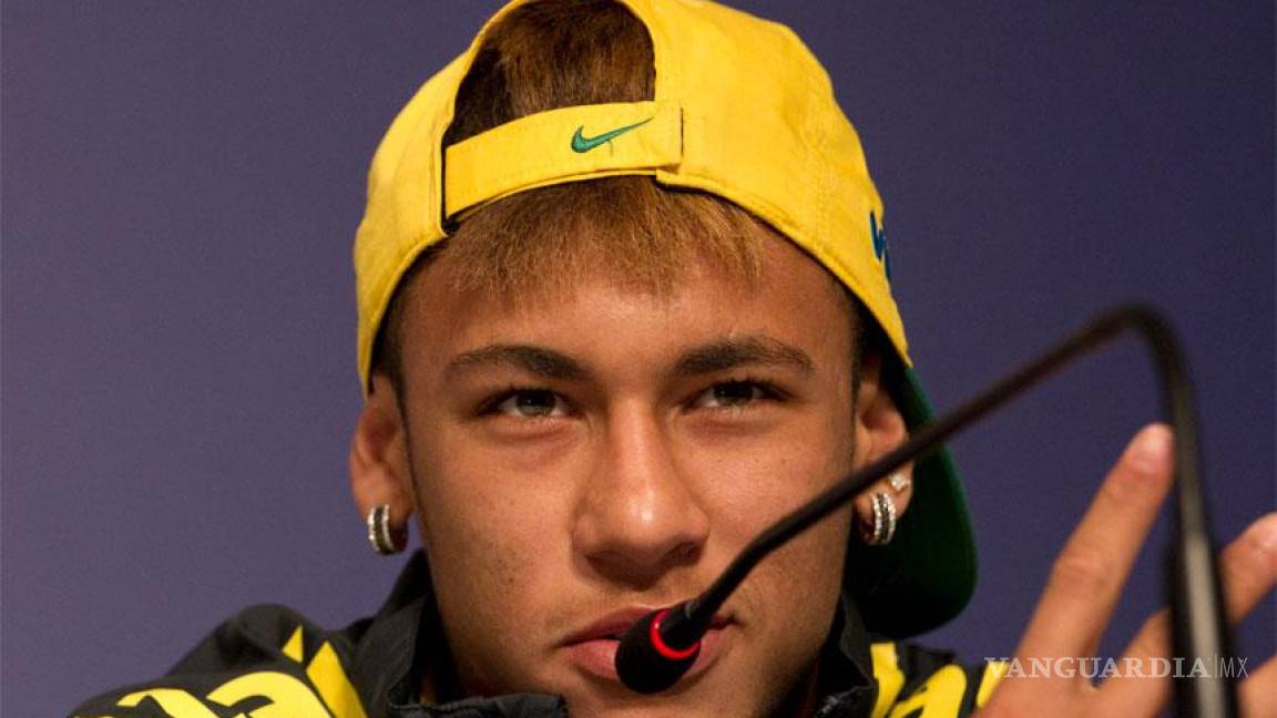 Operan a Neymar de las amígdalas