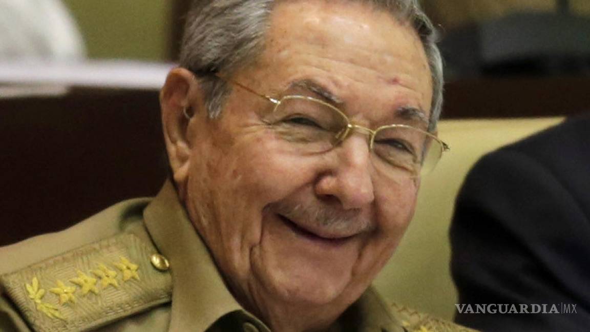 Raúl Castro le juega broma a Obama durante conversación telefónica