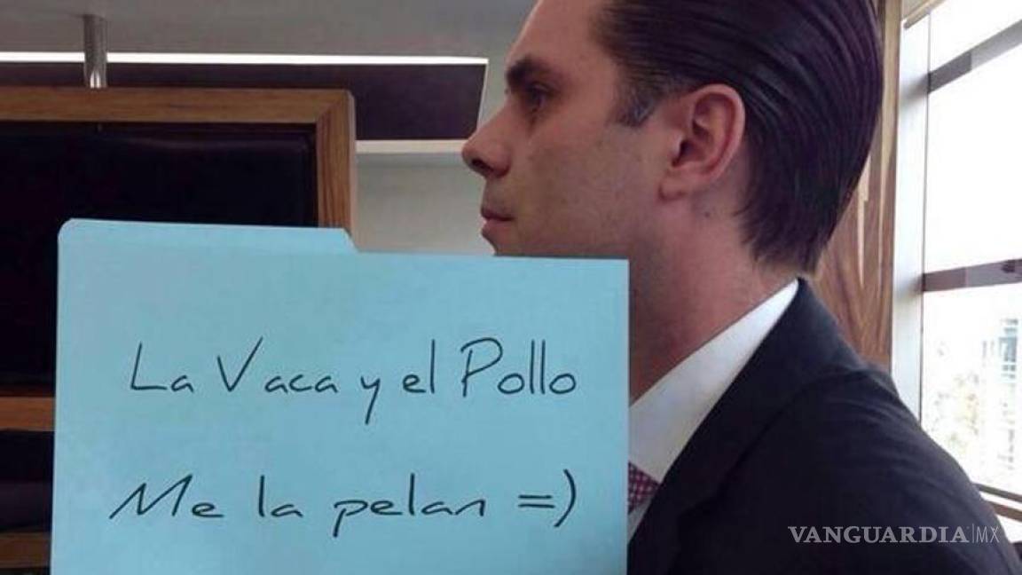 'Vaca' y 'Pollo' &quot;me la pelan&quot;, supuesta foto de Martinoli reta a Televisa