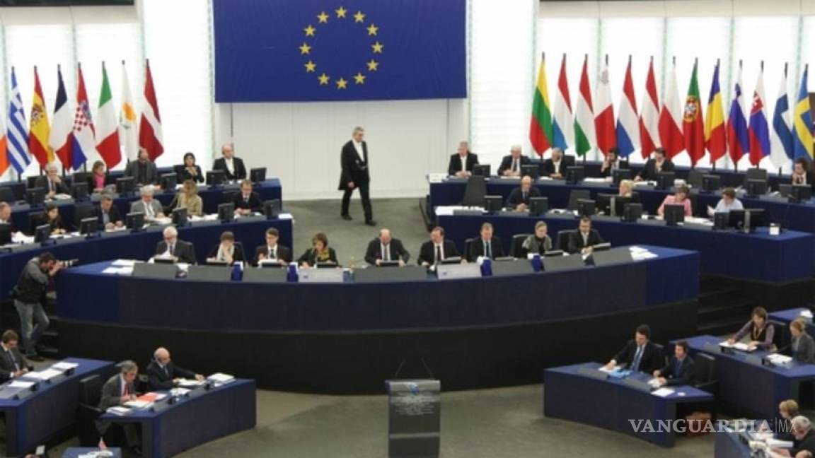 Parlamento Europeo pide embargo de armamento contra Moscú