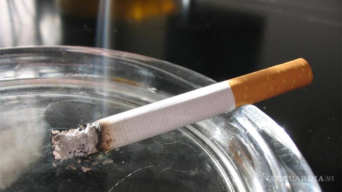 En edificios públicos se ‘fuman’ ley antitabaco