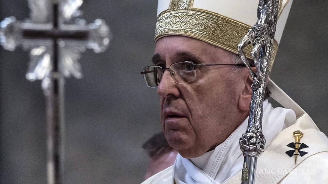 Los poderosos viven de las guerras, no quieren la paz: Papa