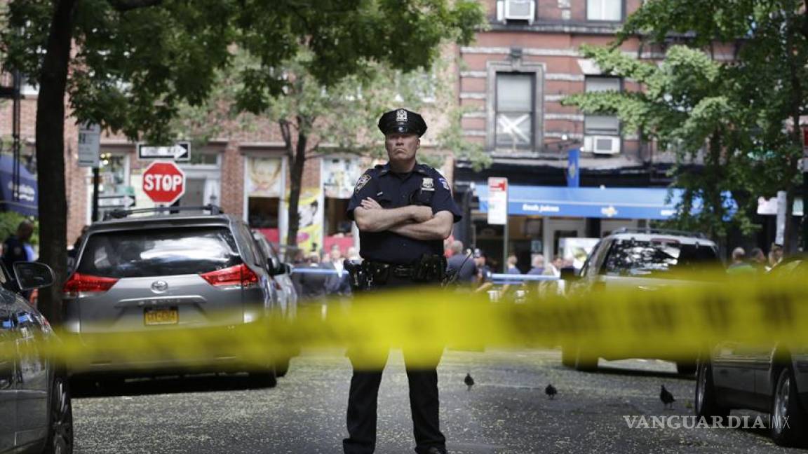 Sospechoso muere tras herir a 3 policías en NY