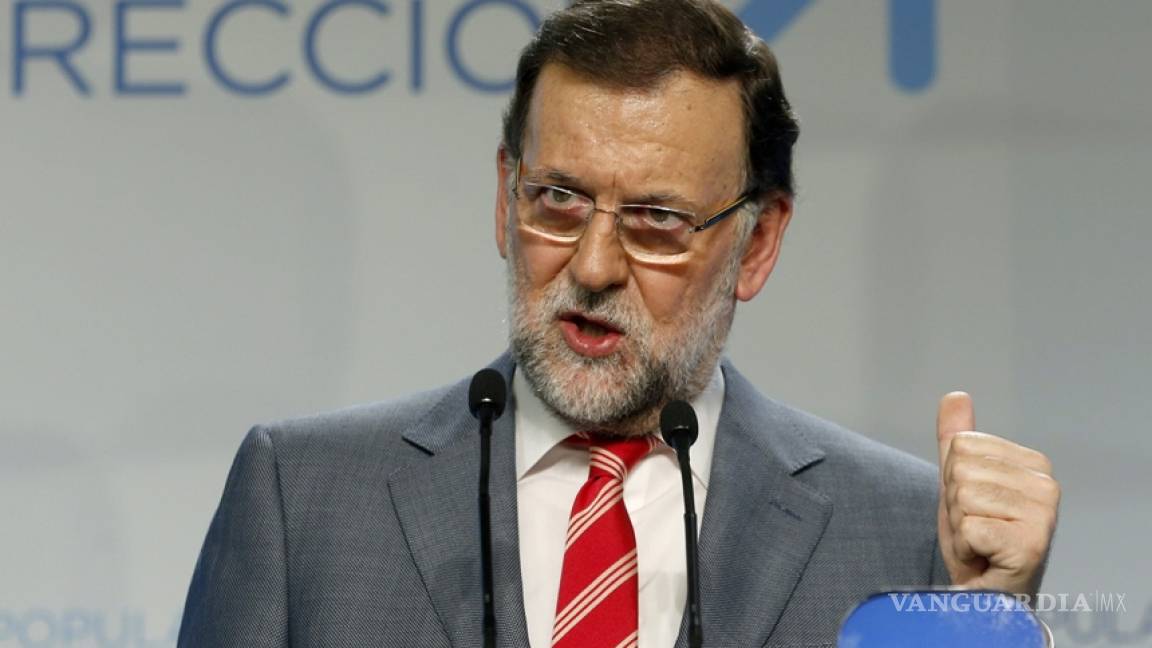 Rajoy se postula a reelección tras fuerte descenso electoral