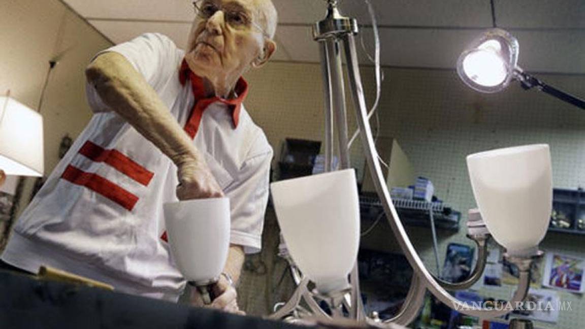 Cumple 101 años y se niega a jubilarse, ama trabajar
