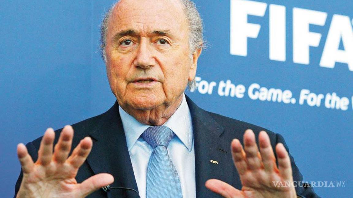 Blatter presenta su candidatura ante la FIFA