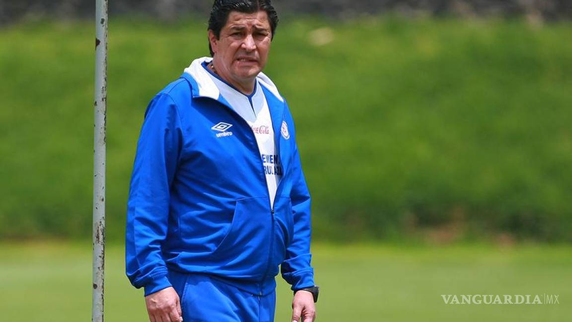 Luis Fernando Tena espera respuesta de Concacaf