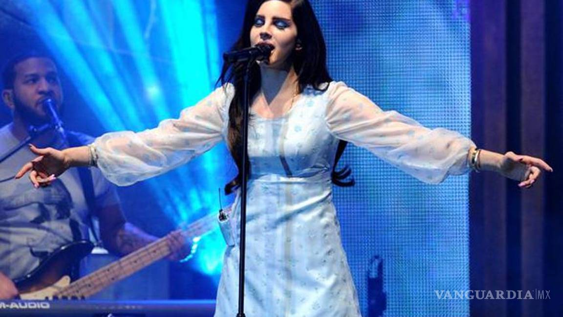 Alcoholismo que superó influye sus canciones: Lana Del Rey Alcoholismo que superó influye sus canciones: Lana Del Rey