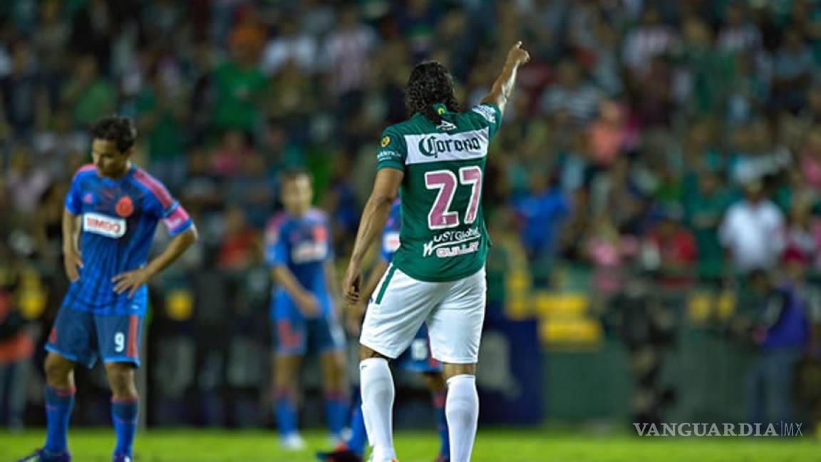 León vence al Toluca y se mantiene en la cima del Apertura