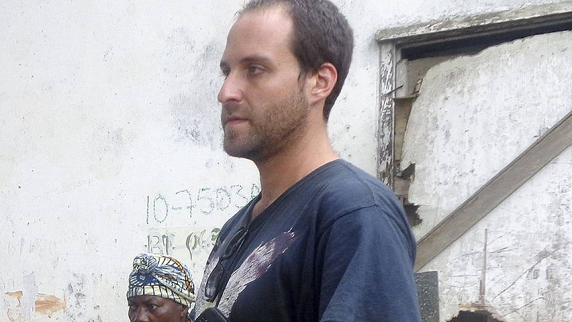 Camarógrafo estadounidense enfermo de ébola se recupera