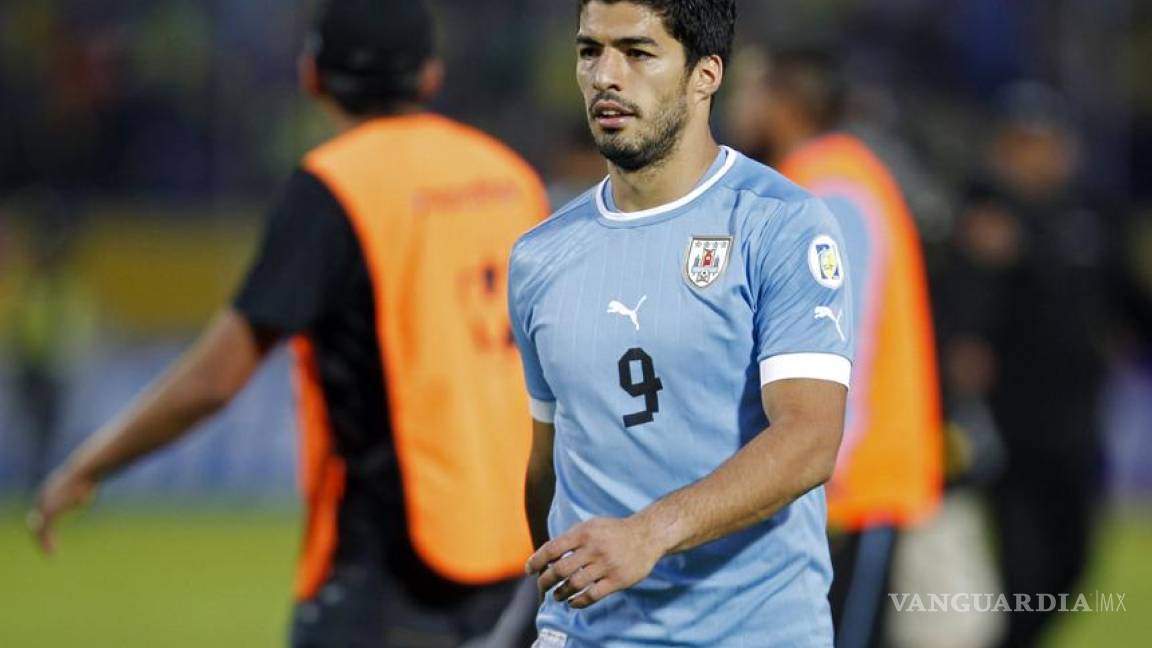 Luis Suárez encabeza la lista de 23 de Uruguay