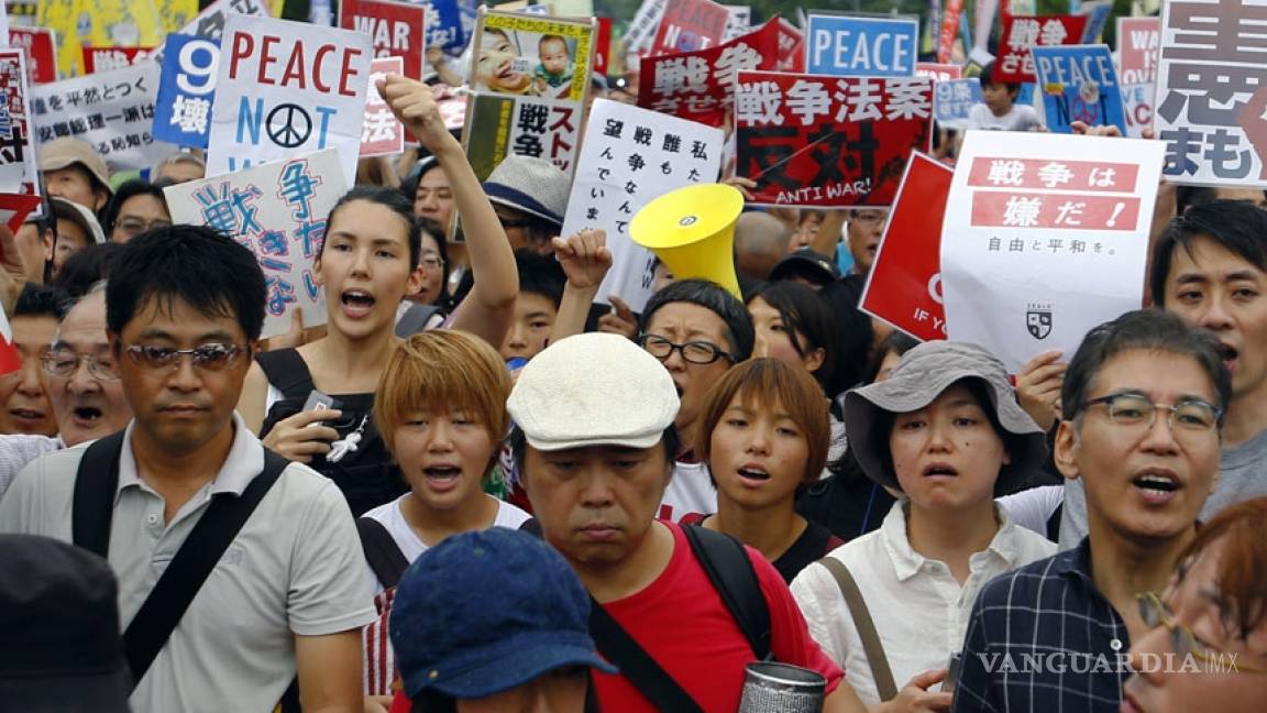 Miles protestan en Japón contra nueva doctrina militar