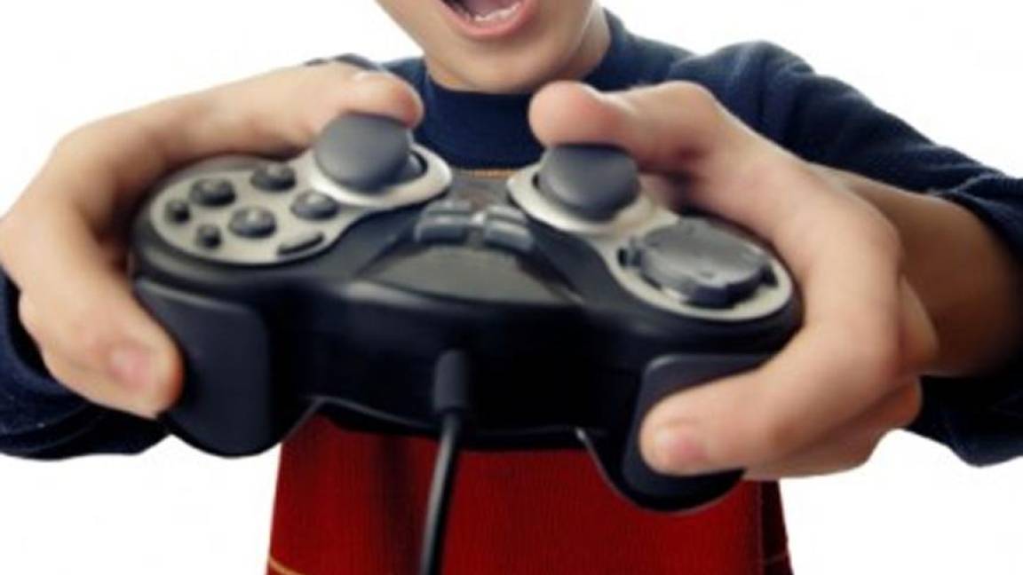 Deja morir de hambre a su hijo por jugar videojuegos