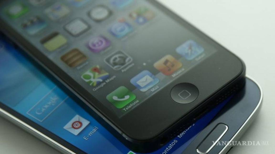 Galaxy S5 frente al iPhone 5S: ¿cuál resiste más?
