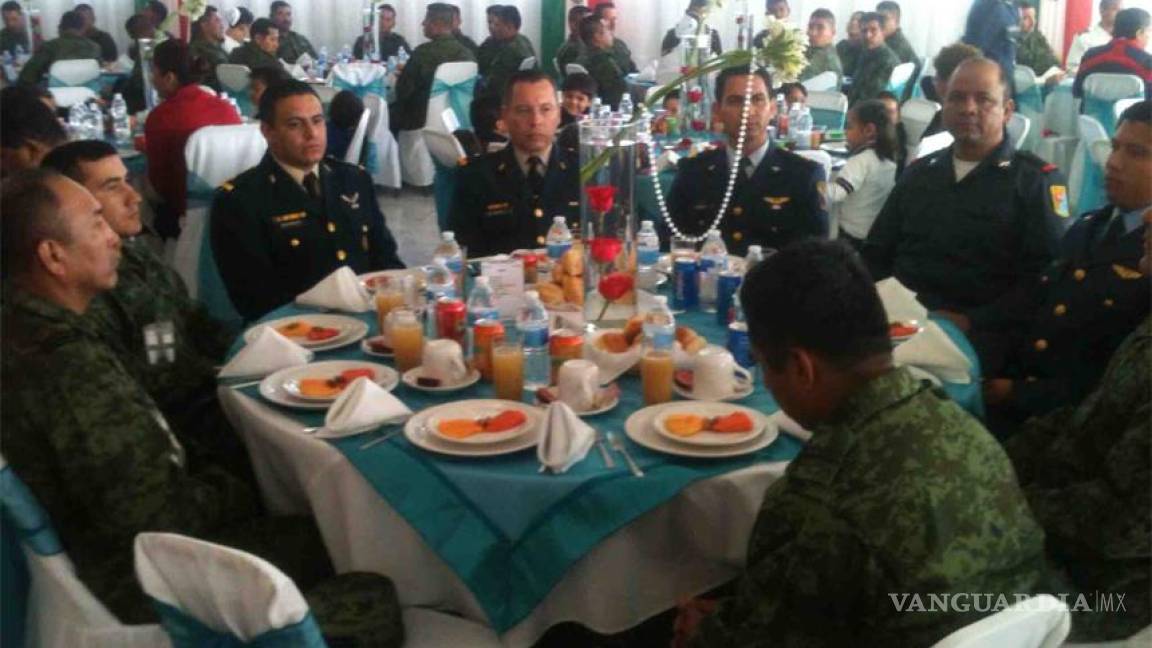Celebran el Día del Ejército en Torreón