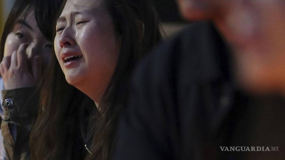 Sube a 80 número de muertos por naufragio de ferry surcoreano