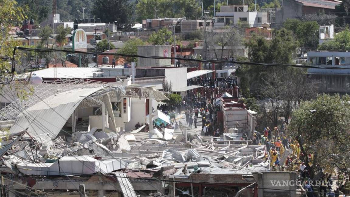 Norberto Rivera reza por víctimas de explosión en Cuajimalpa