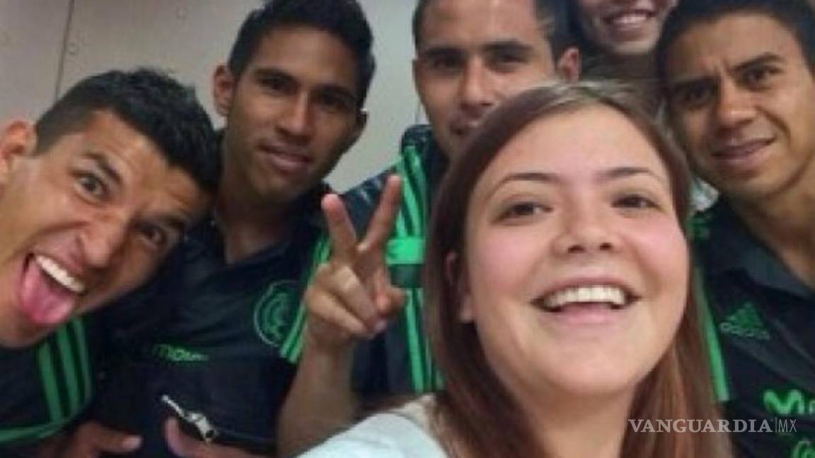 #LadyPioja: Hija de Miguel Herrera llama &quot;estúpidos&quot; a críticos de la Selección