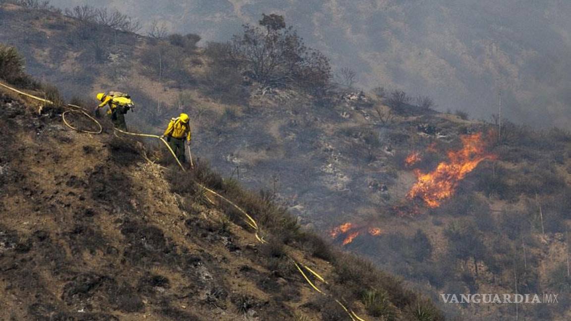 Incendios en California dejan un bombero muerto