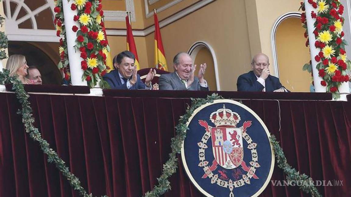 Recibe el Rey Juan Carlos ovación en corrida de toros
