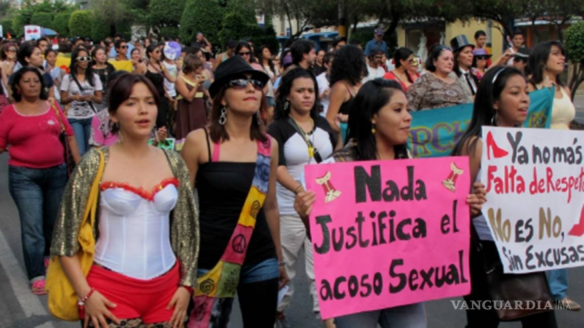 Marchan contra el machismo, derechos y la violencia contra la mujer